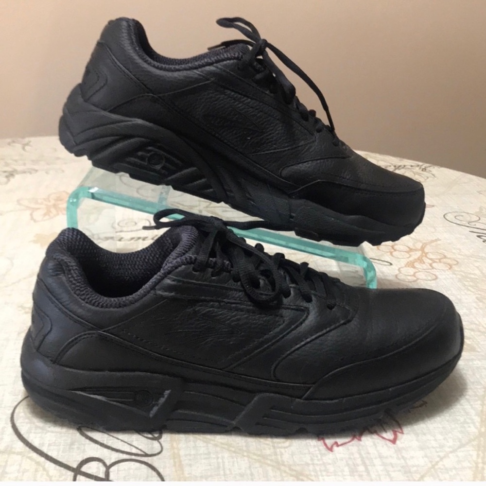 Brooks Addiction Leather Women 11 2E Extra Wide
